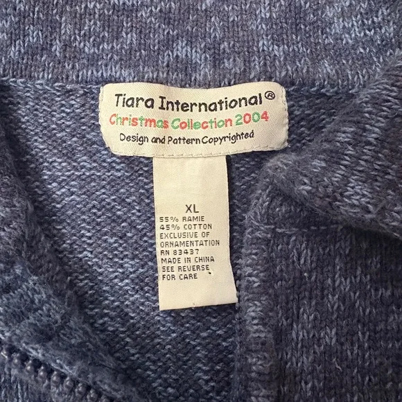 TIARA | Women’s Vintage Full Zip Sweaters - Picture 2 of 4